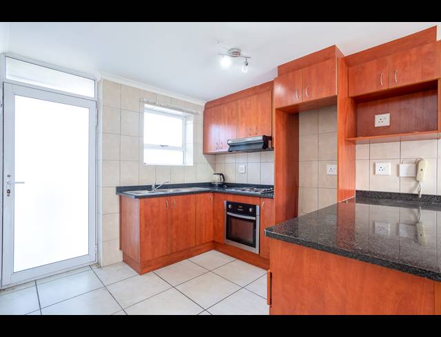 1 BEDROOM APARTMENT FOR SALE IN MUIZENBERG
